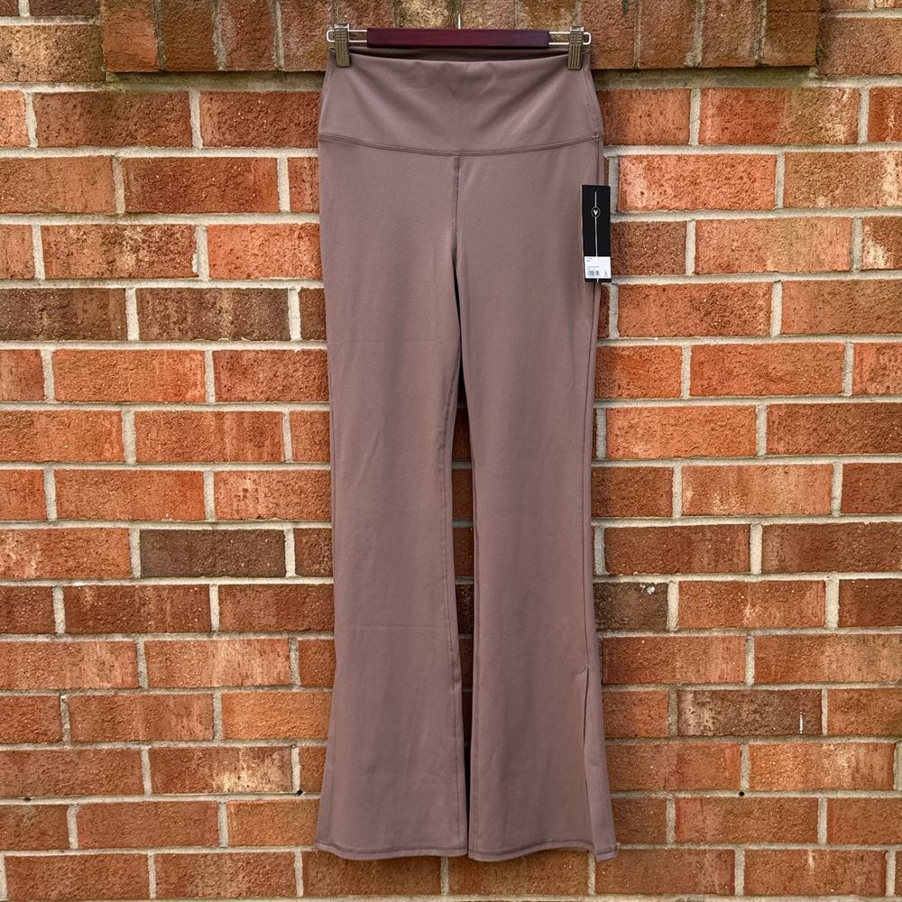 Velocity Taupe High-Waist Active Stretch Tori Flare Leggings sz Large NWT